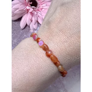 RAGYOGÓ LENDÜLET karneol aura karkötő 