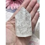 Roppantott hegyikristály obeliszk