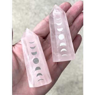 Rózsakvarc obeliszk - holdfázis